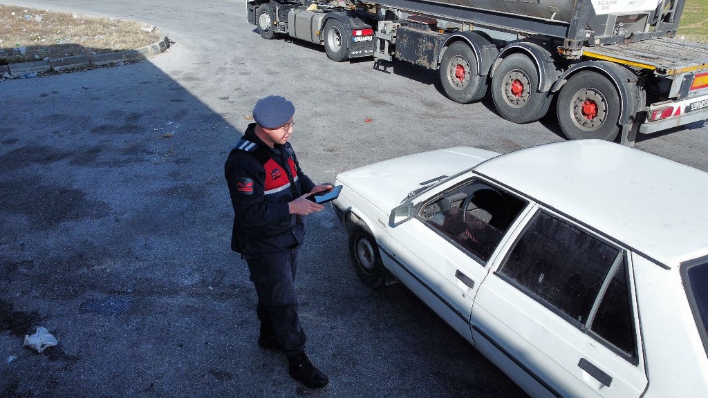 BOLVADİN'DE SÜRÜCÜLERE YÖNELİK DENETİM