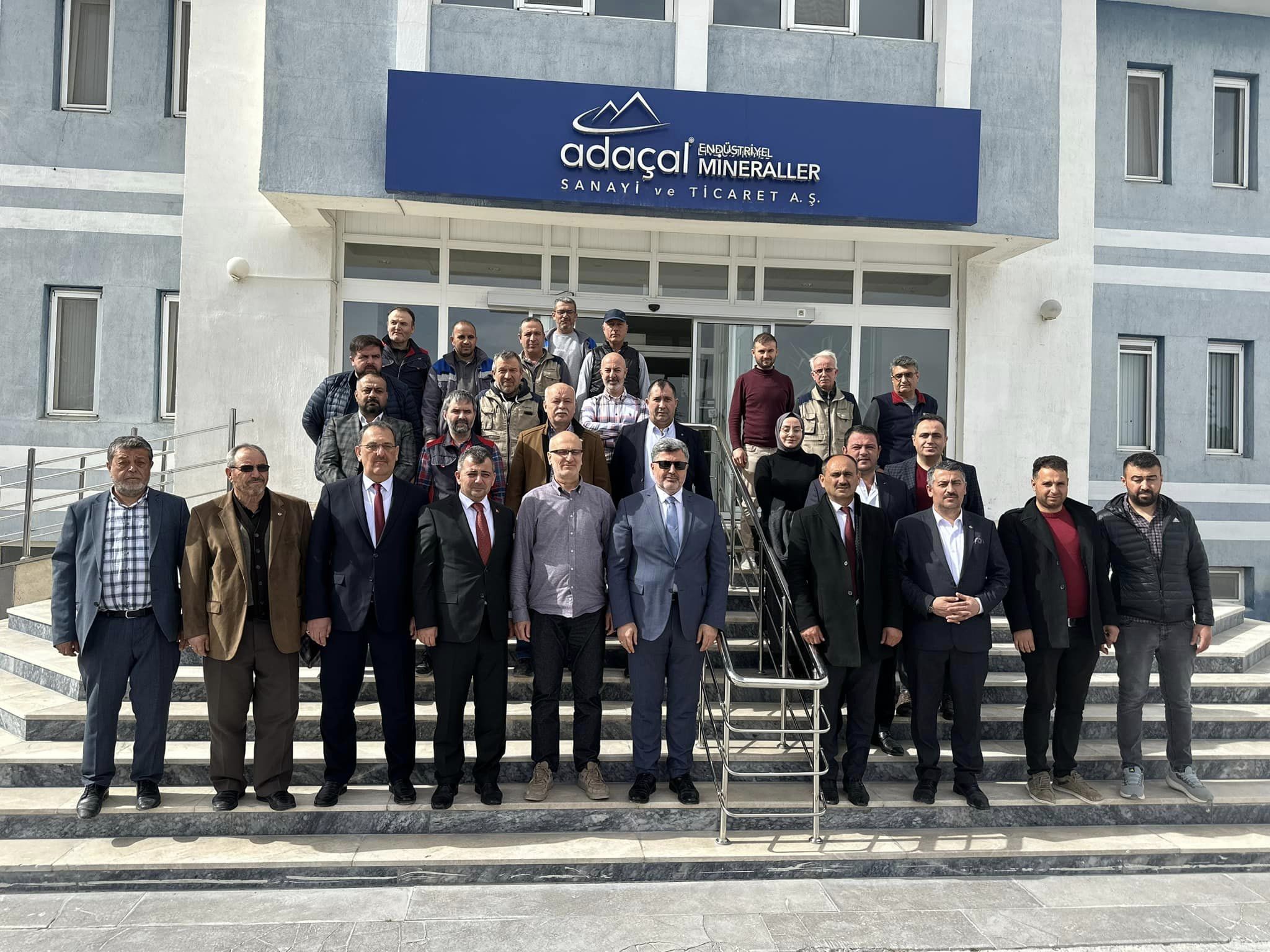 ÖZKAYA, EMİRDAĞ'DA ADAÇAL TESİSİNİ ZİYARET ETTİ