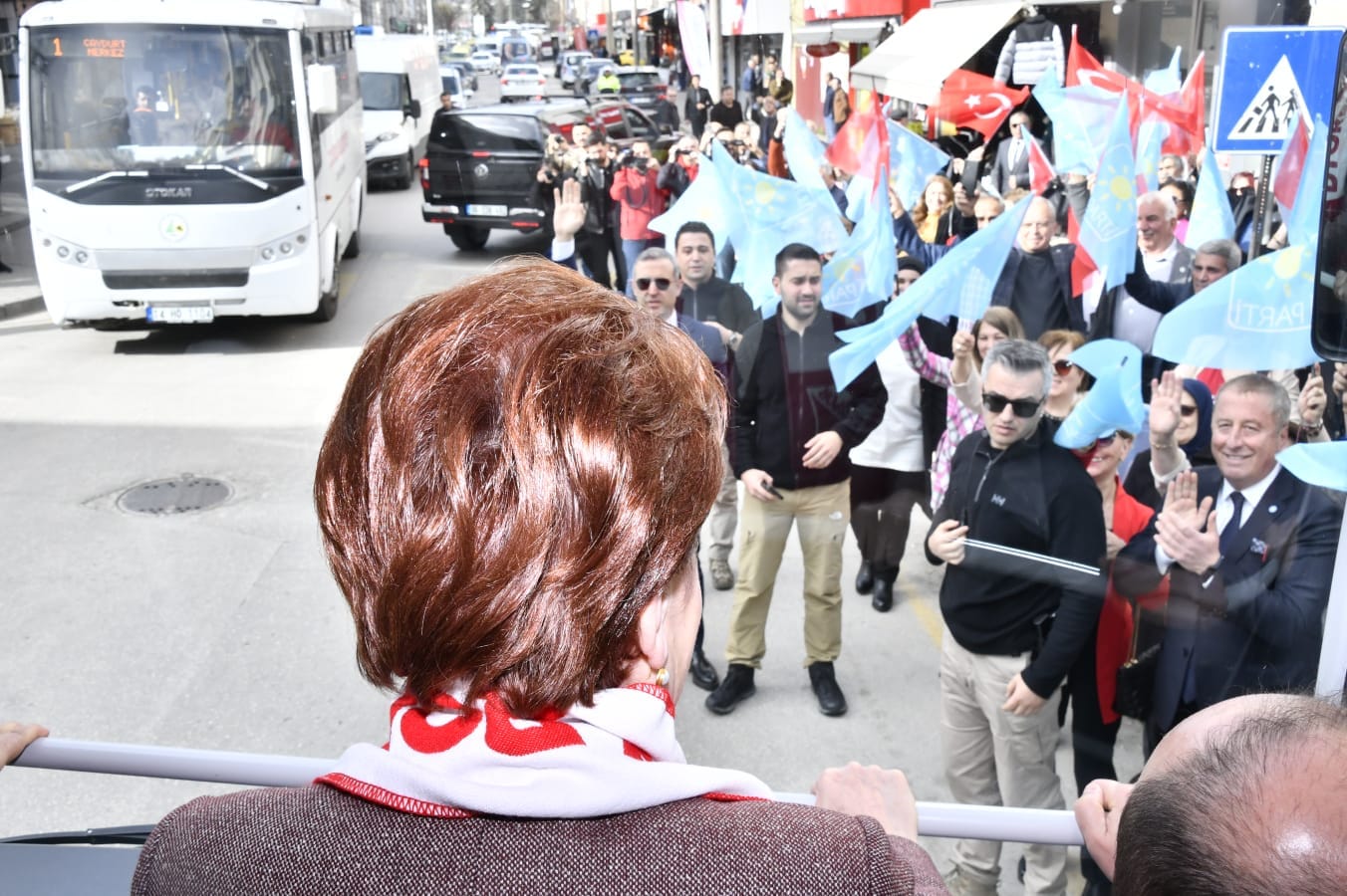 OLGUN BOLU ZİYARETİNDE AKŞENER'İ YALNIZ BIRAKMADI