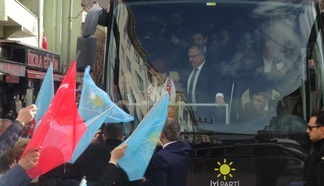 OLGUN BOLU ZİYARETİNDE AKŞENER'İ YALNIZ BIRAKMADI