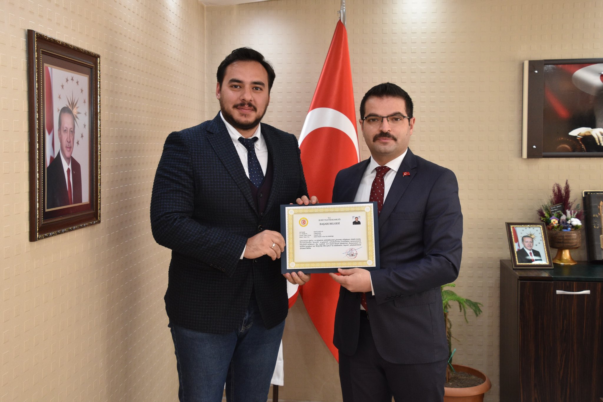 Şuhut'ta Başarılı Müdürler Ödüllendirildi