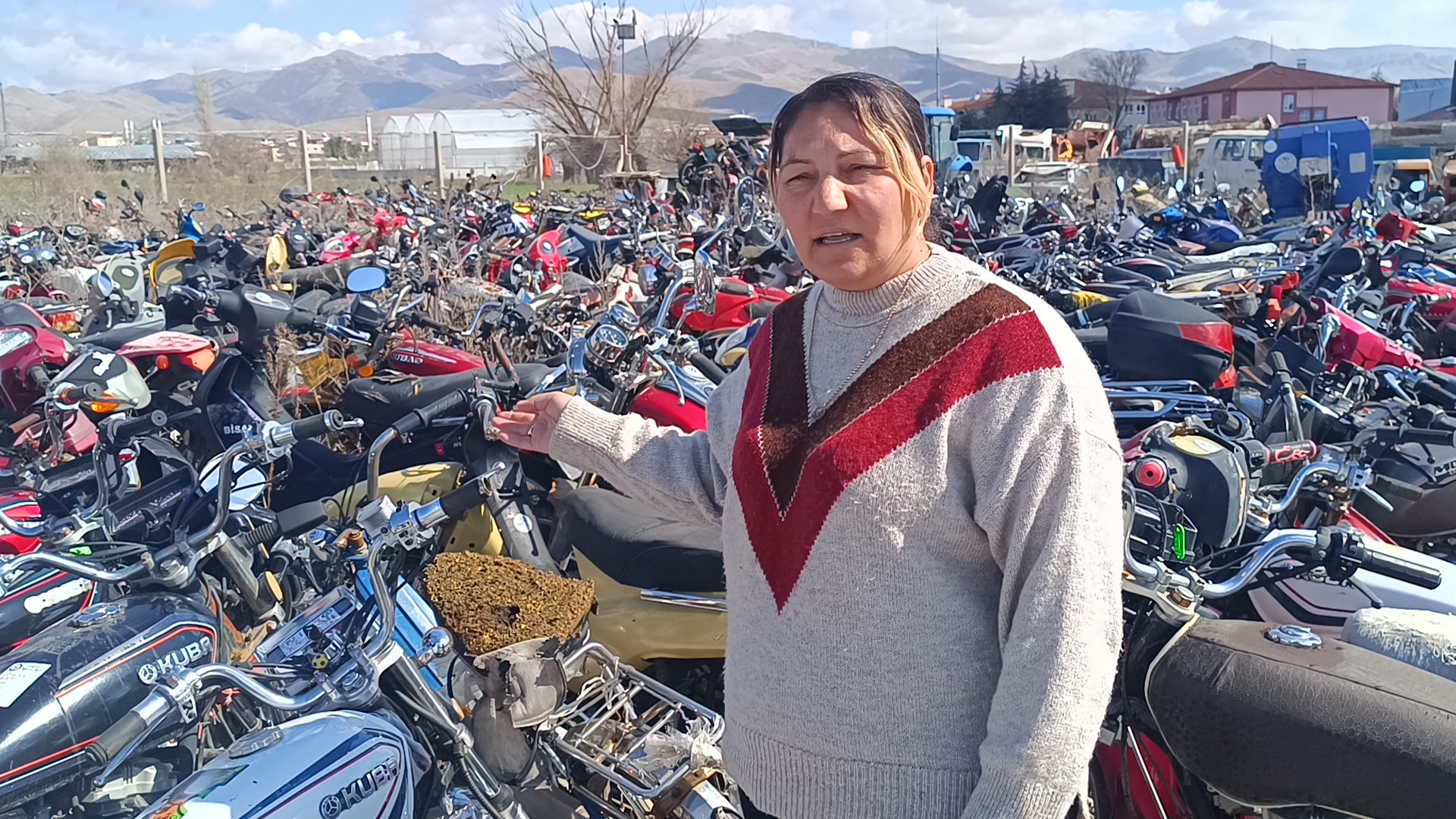Yediemin otoparkında bekleyen motosikletler geri dönüşüme gönderildi