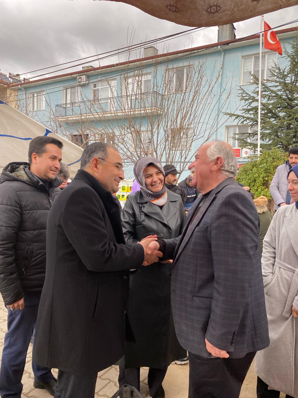 “CHP, EŞ BAŞKANI İLE HAYALLERE DALMIŞ”