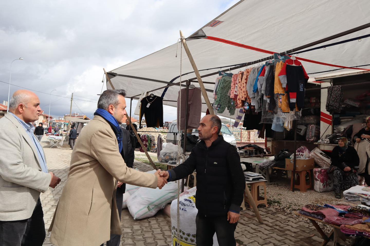 CHP'li Erhan'a İhsaniye'de Yoğun İlgi