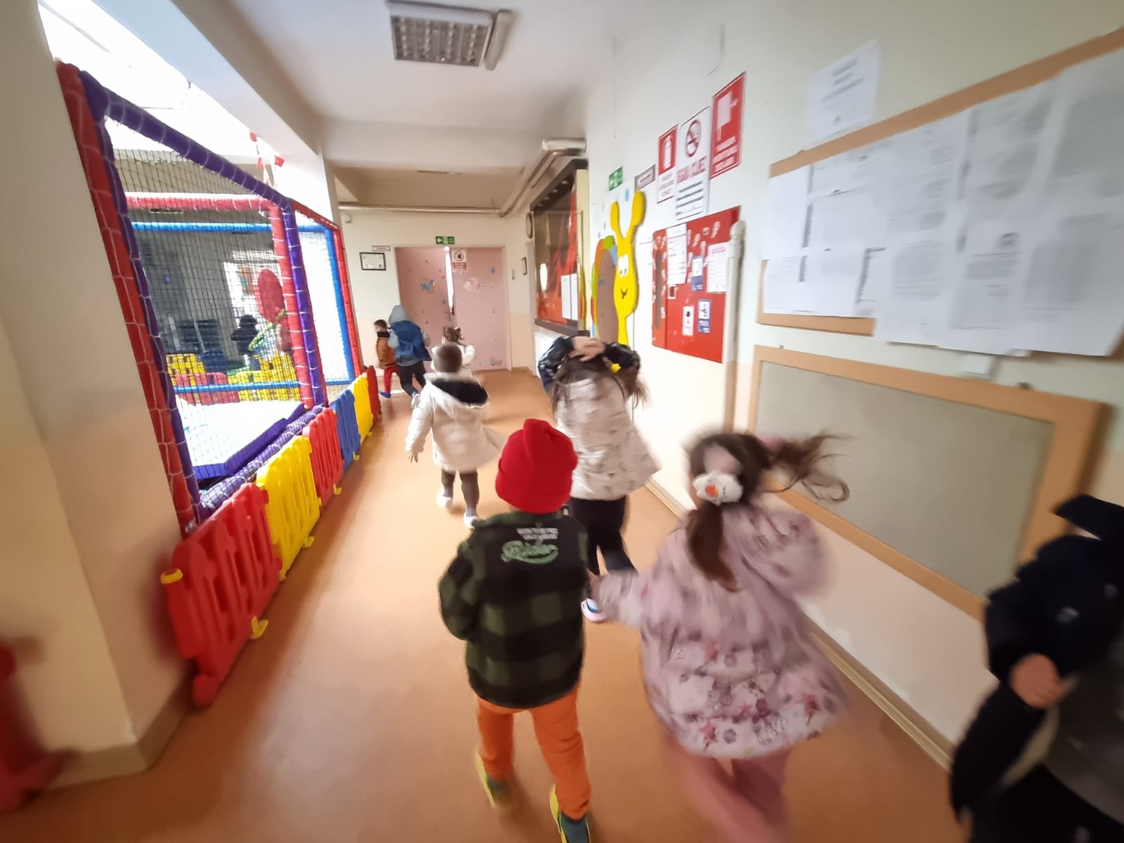 Minikler Büyüklere Taş Çıkardı