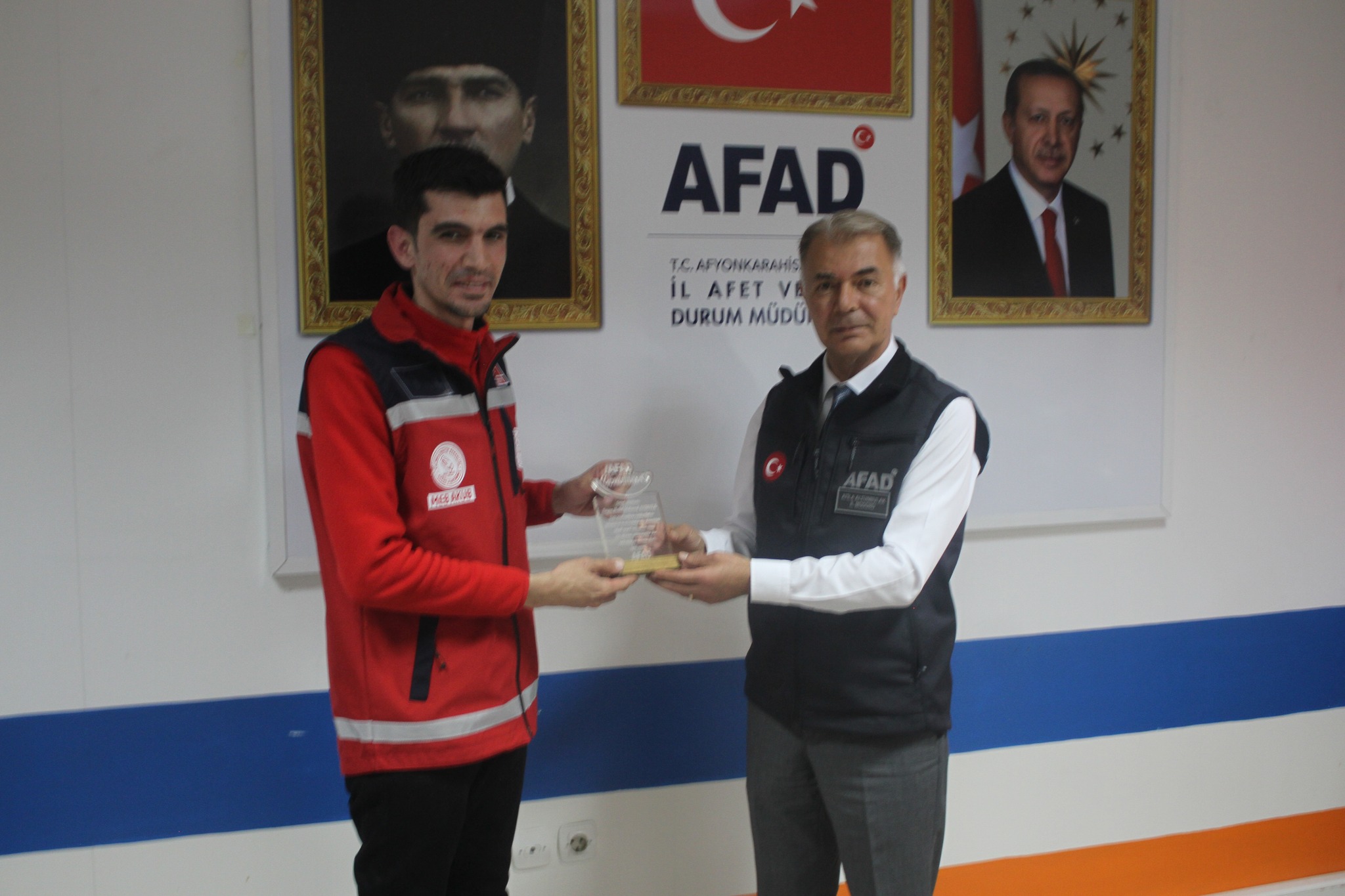 ANTALYA SEL FELAKETİNDE MÜDAHALEDE BULUNAN GÖNÜLLÜLERE ÖDÜL