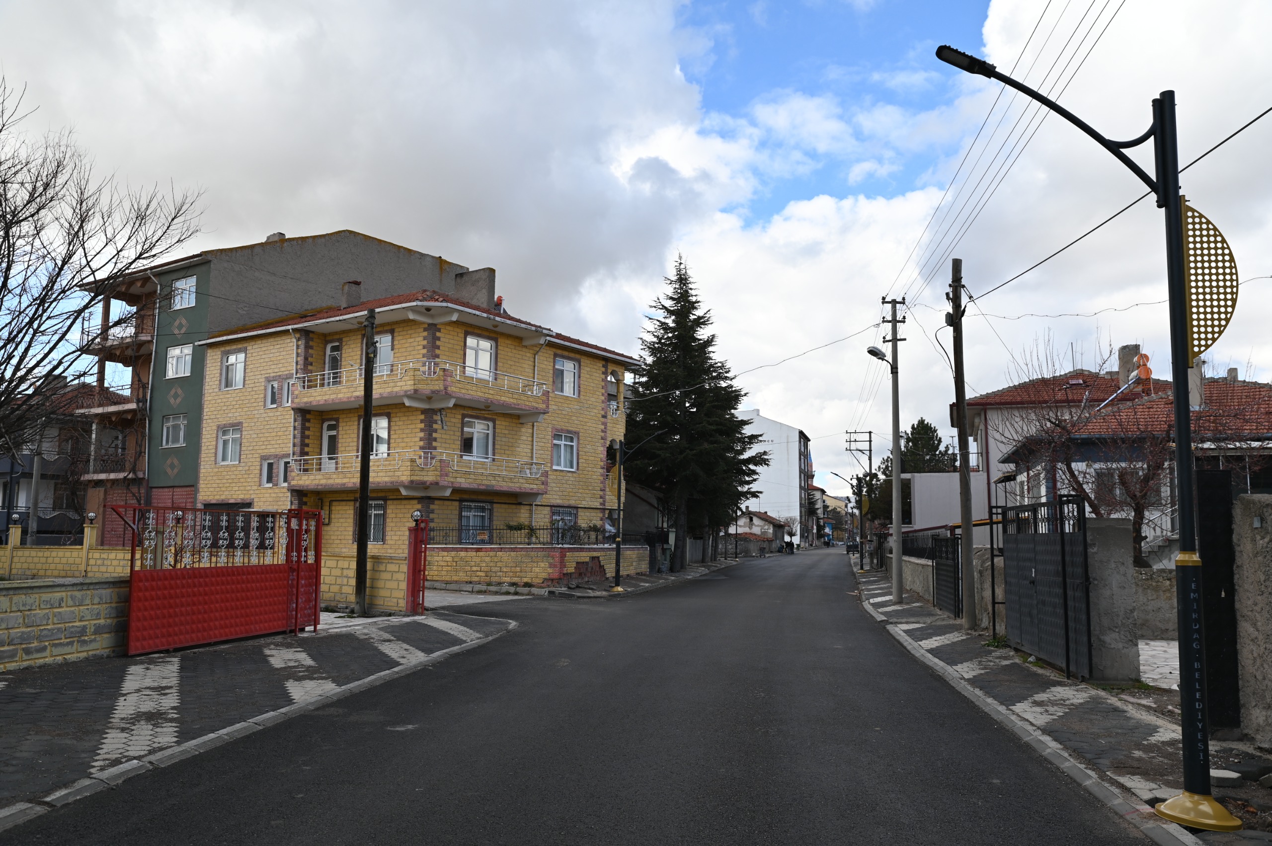 KENT ESTETİĞİNE YÖNELİK AYDINLATMA ÇALIŞMALARI İLE EMİRDAĞ IŞIL IŞIL