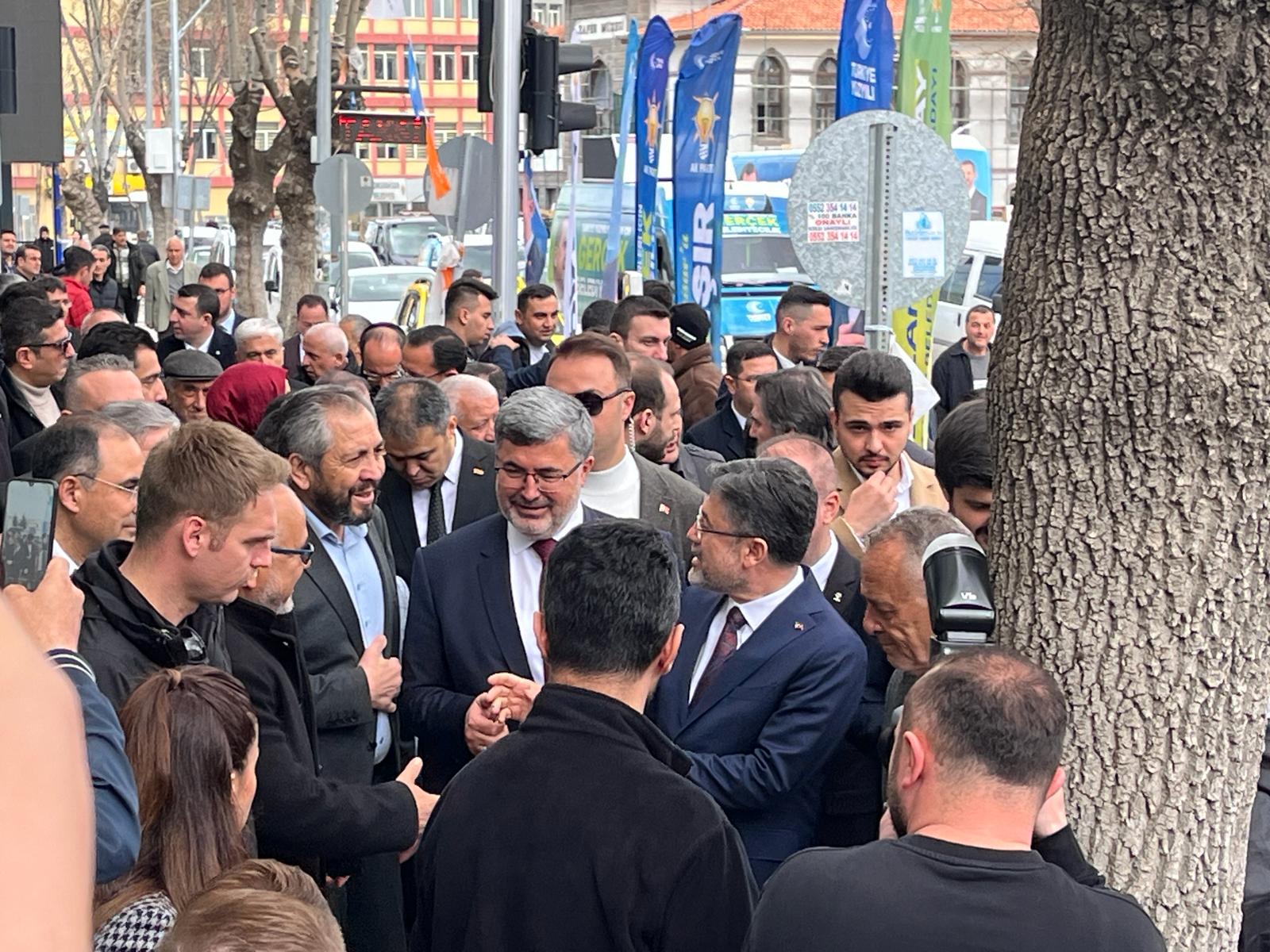 TARIM BAKANI AFYON TURUNDA