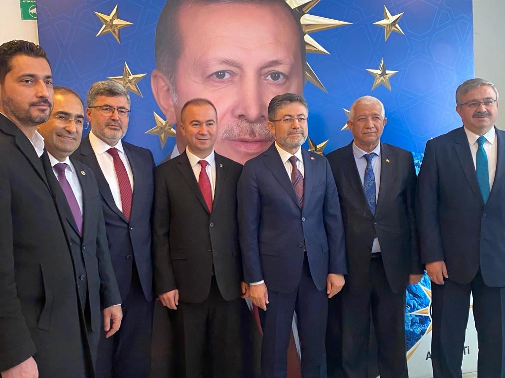 YUMAKLI'NIN VALİLİKTEN SONRAKİ İLK DURAĞI AK PARTİ SKM OLDU