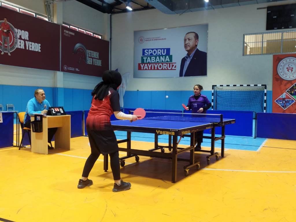 ÖZEL SPORCULAR MASA TENİSİ MÜSABAKALARI TAMAMLANDI