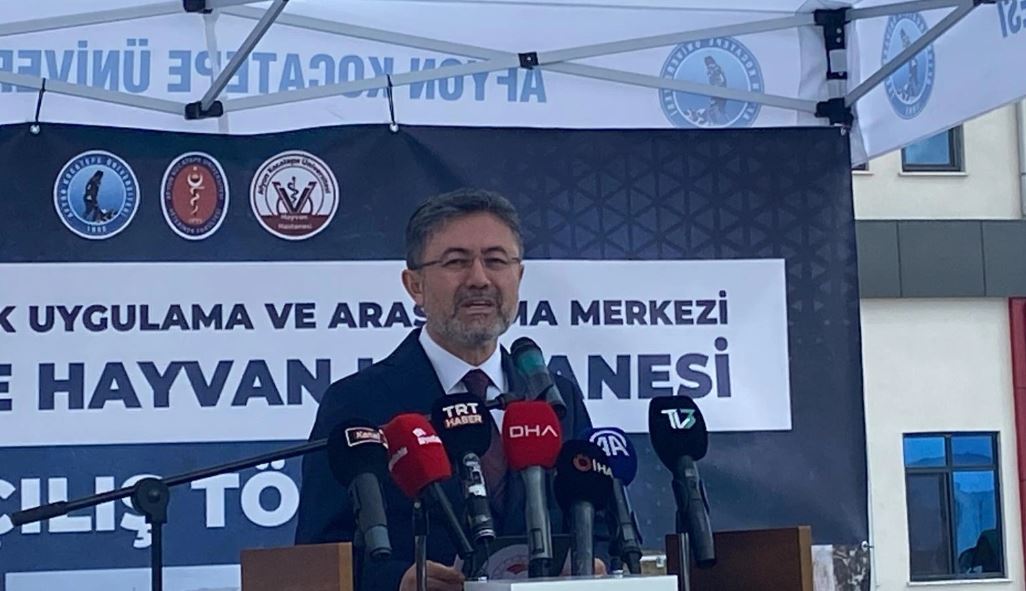 BAKAN YUMAKLI HAYVAN HASTANESİ AÇILIŞINA KATILDI