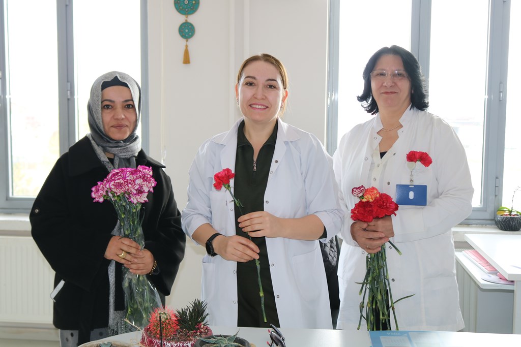 FUAR HASTANESİ TIP BAYRAMINI KUTLADI