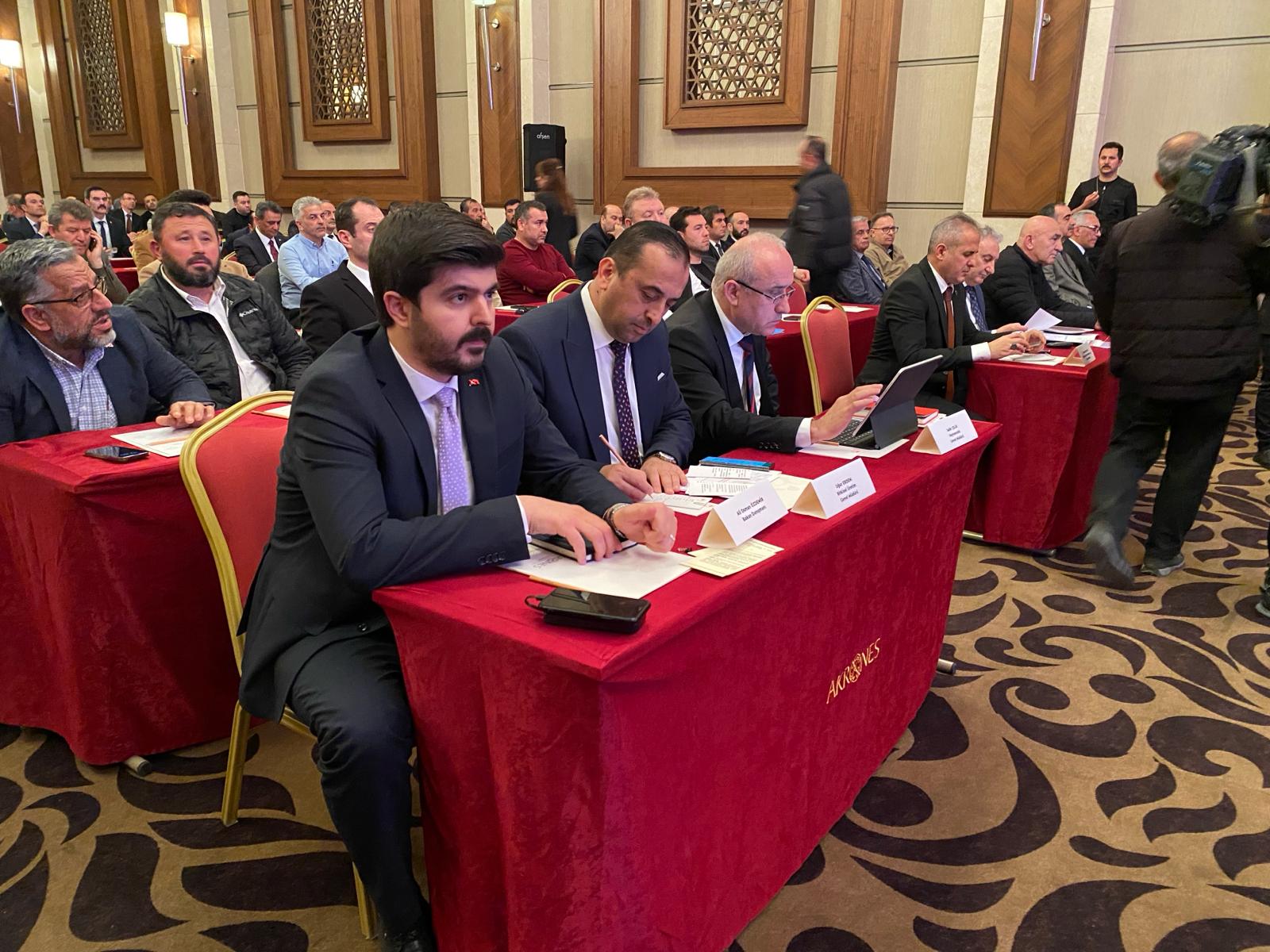 AFYON'DA SEKTÖRÜN EN'LERİ İLE BİR ARAYA GELDİ