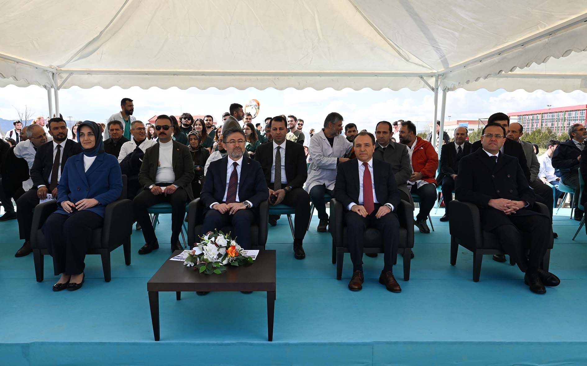 REKTÖR KARAKAŞ, "AKÜ BÖLGE'NİN ÖNEMLİ KURUMLARINDAN BİRİ"