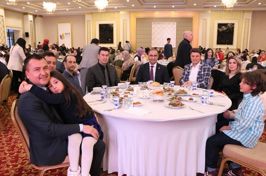 Arslan, Sağlık Çalışanlarıyla Bir Araya Geldi