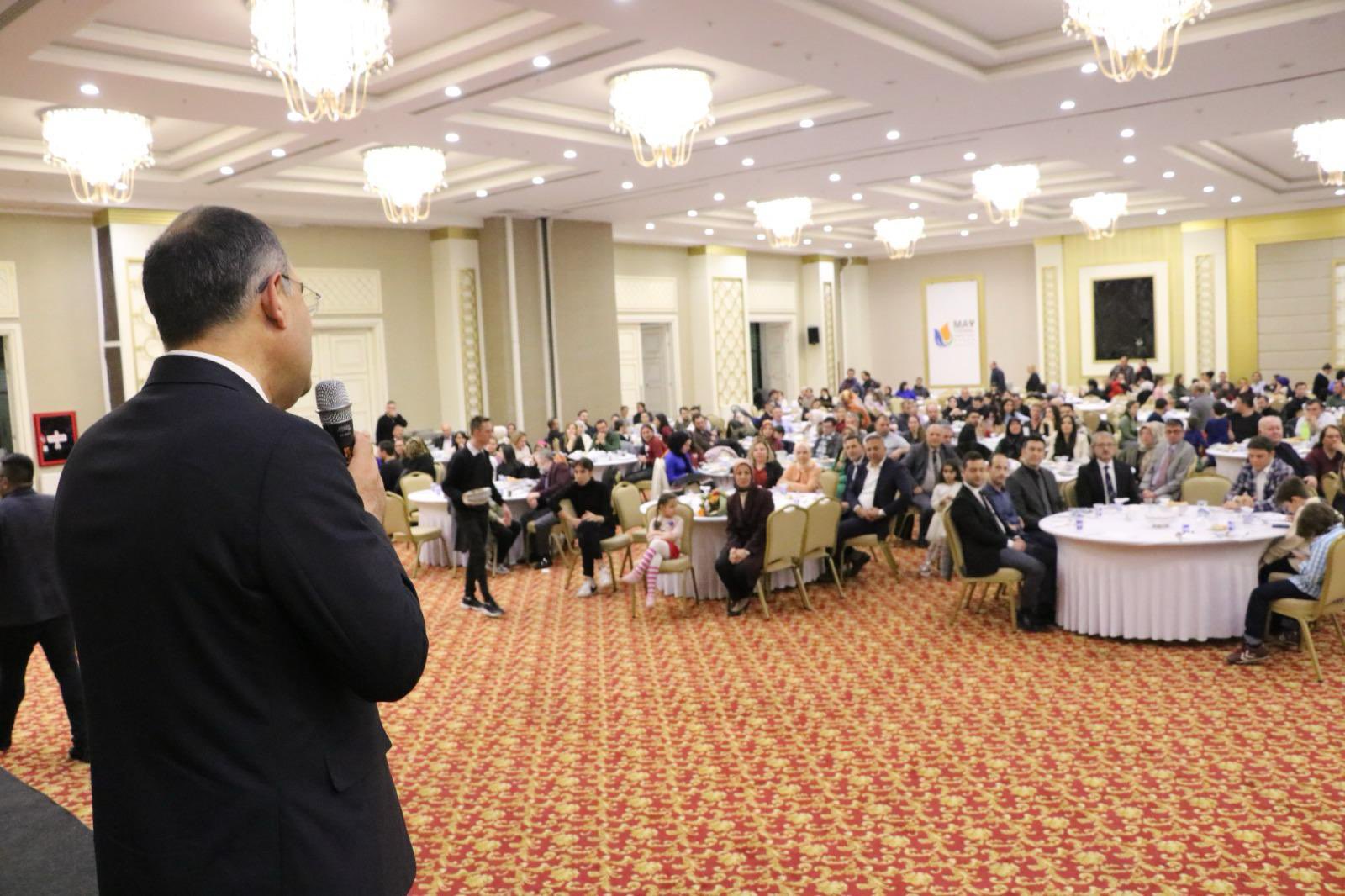 AK PARTİ MİLLETVEKİLLERİ SALAR BELDESİNDE EL SANATLARINI İNCELEDİ