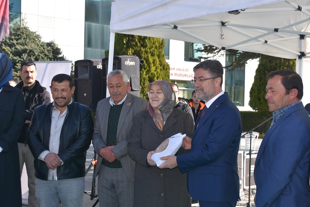"TÜRKİYE'DEN 117 ÜLKEYE TOHUM İHRACATI YAPILIYOR"