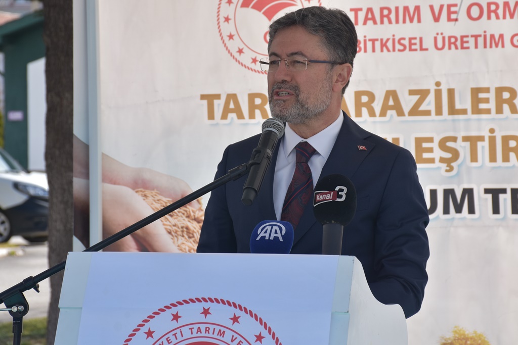 "TÜRKİYE'DEN 117 ÜLKEYE TOHUM İHRACATI YAPILIYOR"