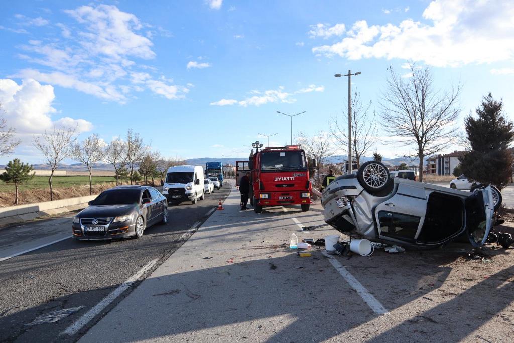 AĞACA ÇARPAN OTOMOBİL SÜRÜCÜSÜ HAYATINI KAYBETTİ
