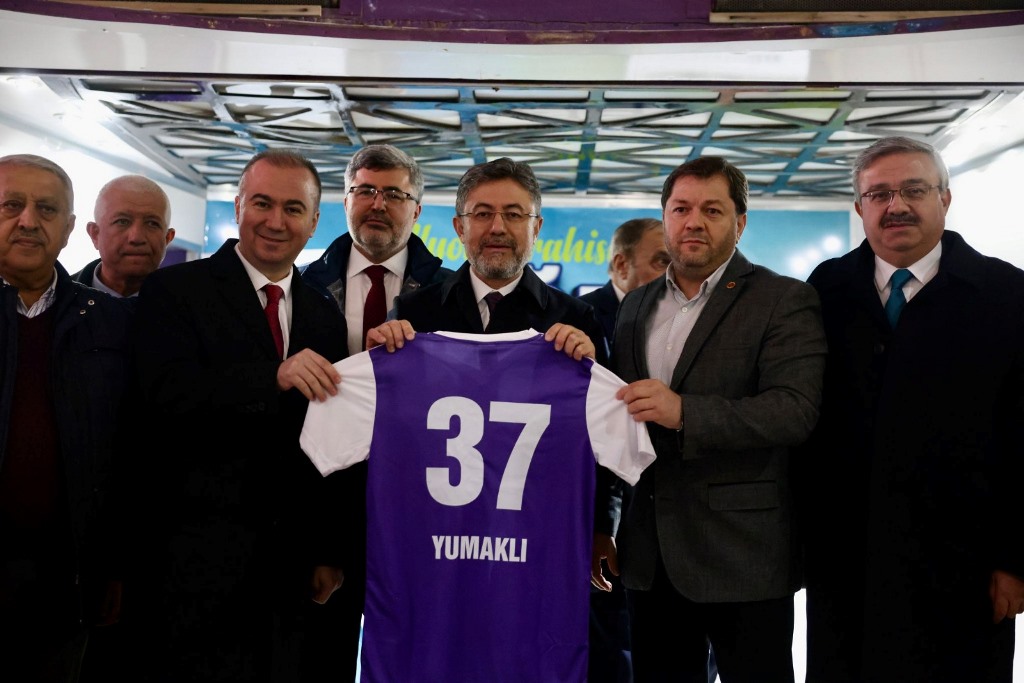 BAKAN YUMAKLI'YA BİR SÜRPRİZ DE AFYONSPOR KULÜBÜ'NDEN