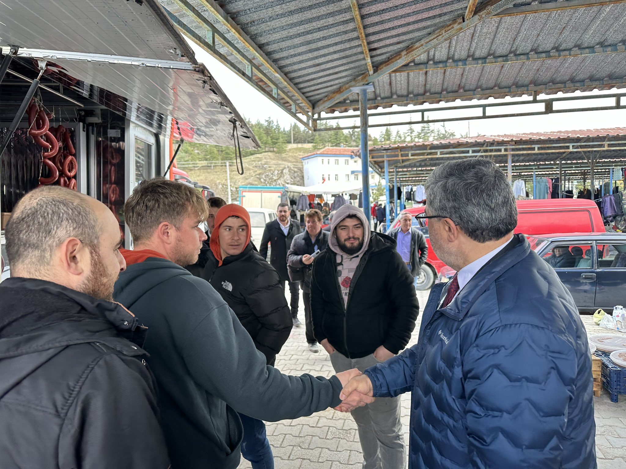 KILIÇARSLAN ÖZKAYA İLE PAZARA ÇIKTI