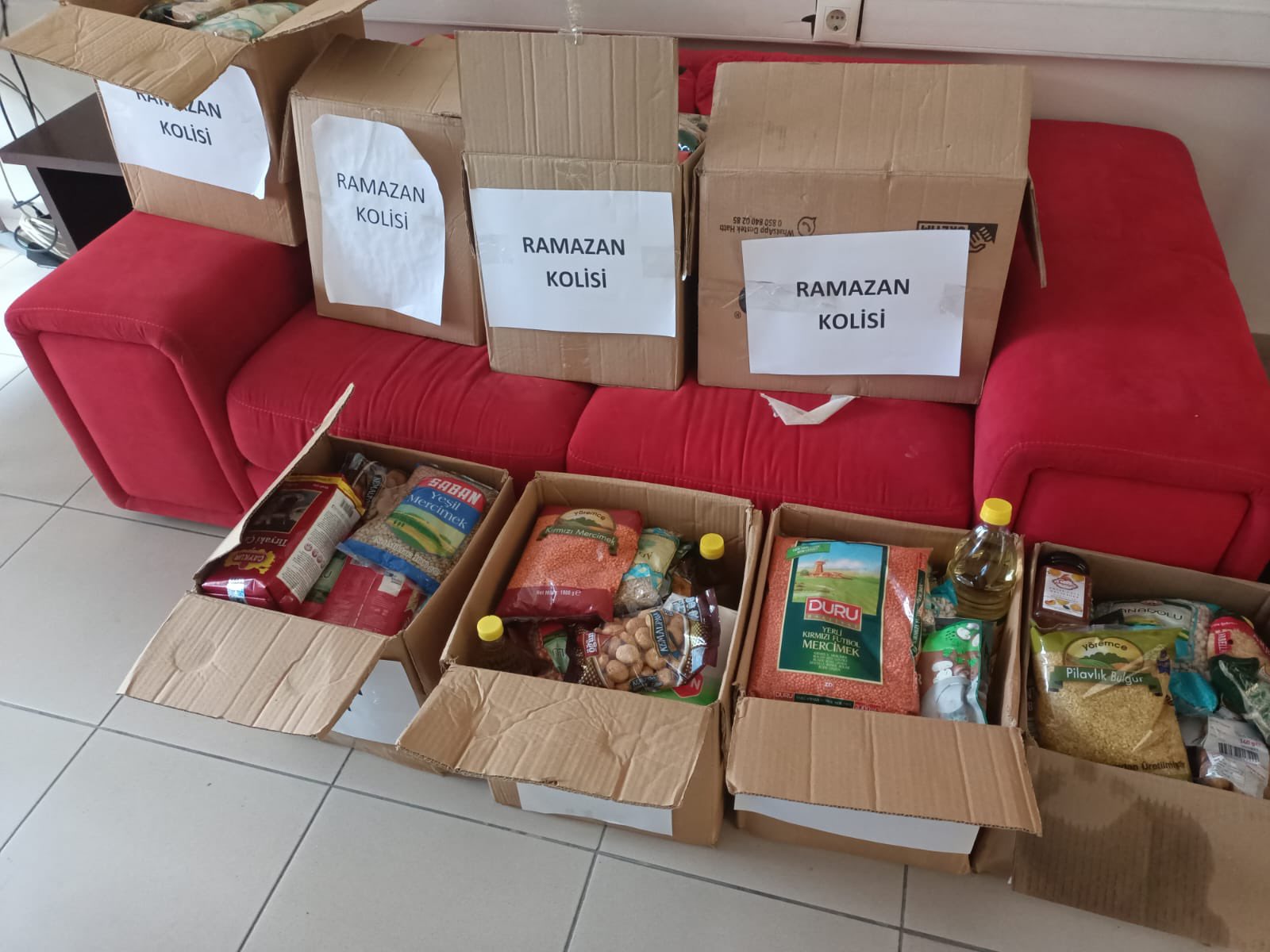Üniversite Öğrencileri Çorbada Bizimde Tuzumuz Olsun Dedi
