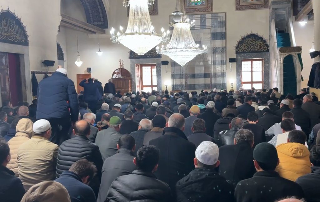 AFYONKARAHİSAR'DA RAMAZANIN İLK CUMA NAMAZI KILINDI