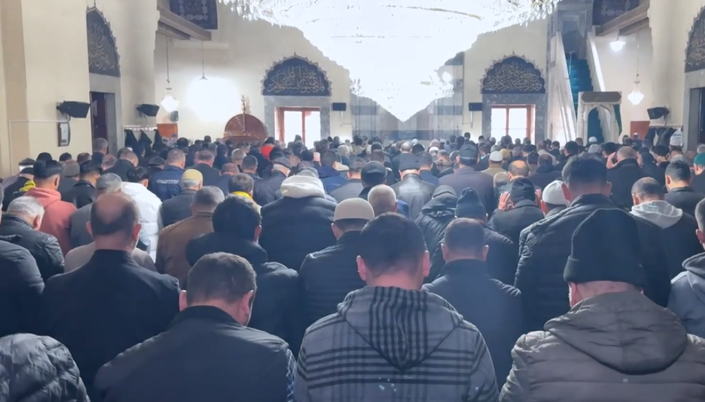 AFYONKARAHİSAR'DA RAMAZANIN İLK CUMA NAMAZI KILINDI