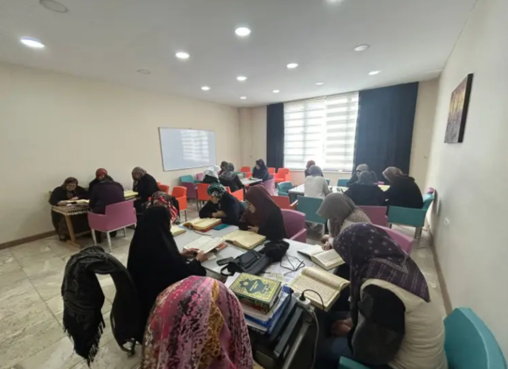 EMİRDAĞ'DA KADINLARA ÖZEL MUKABELE PROGRAMI