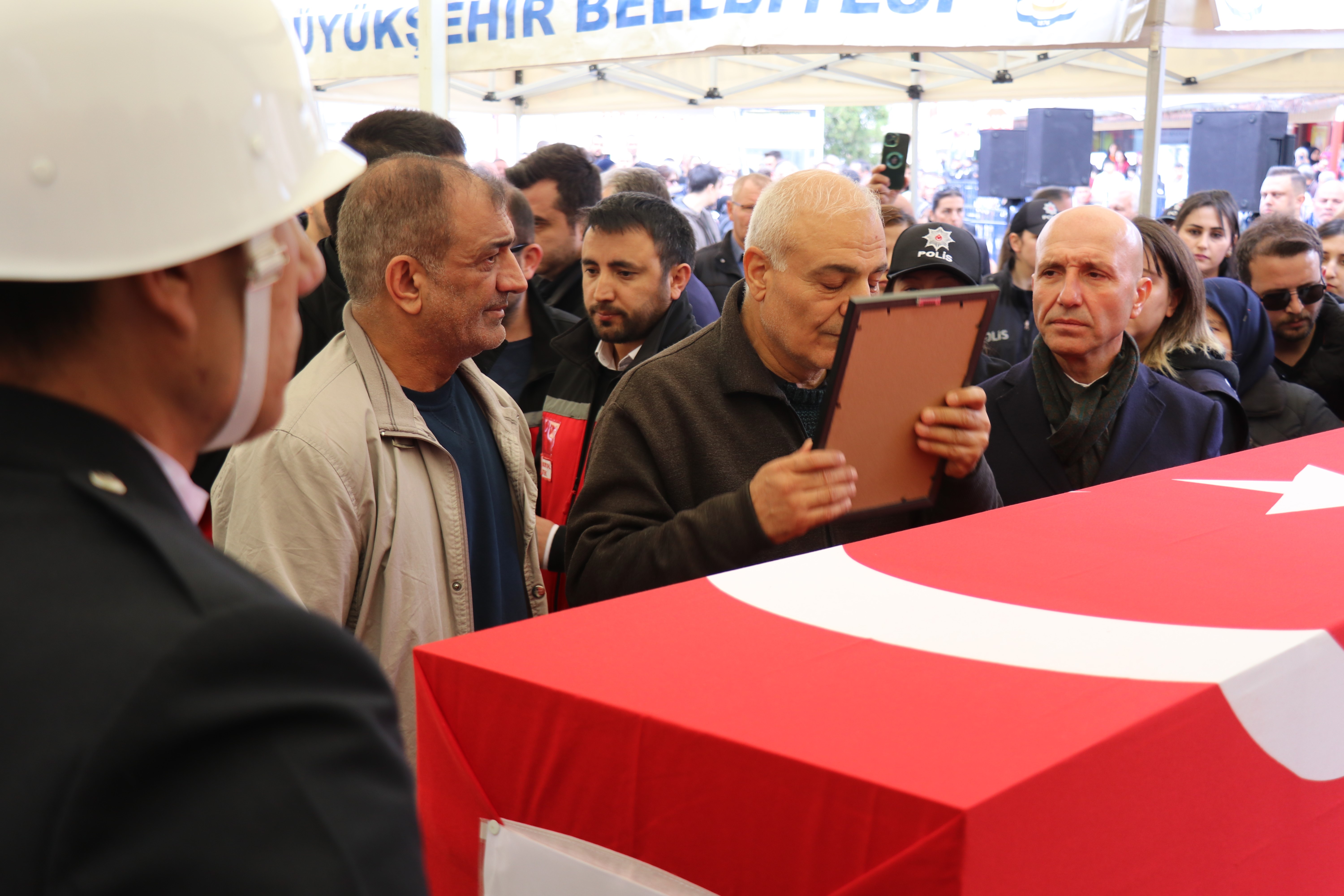 Doğum Gününde Şehit Düşen Polis Memuru Son Yolculuğuna Uğurlandı