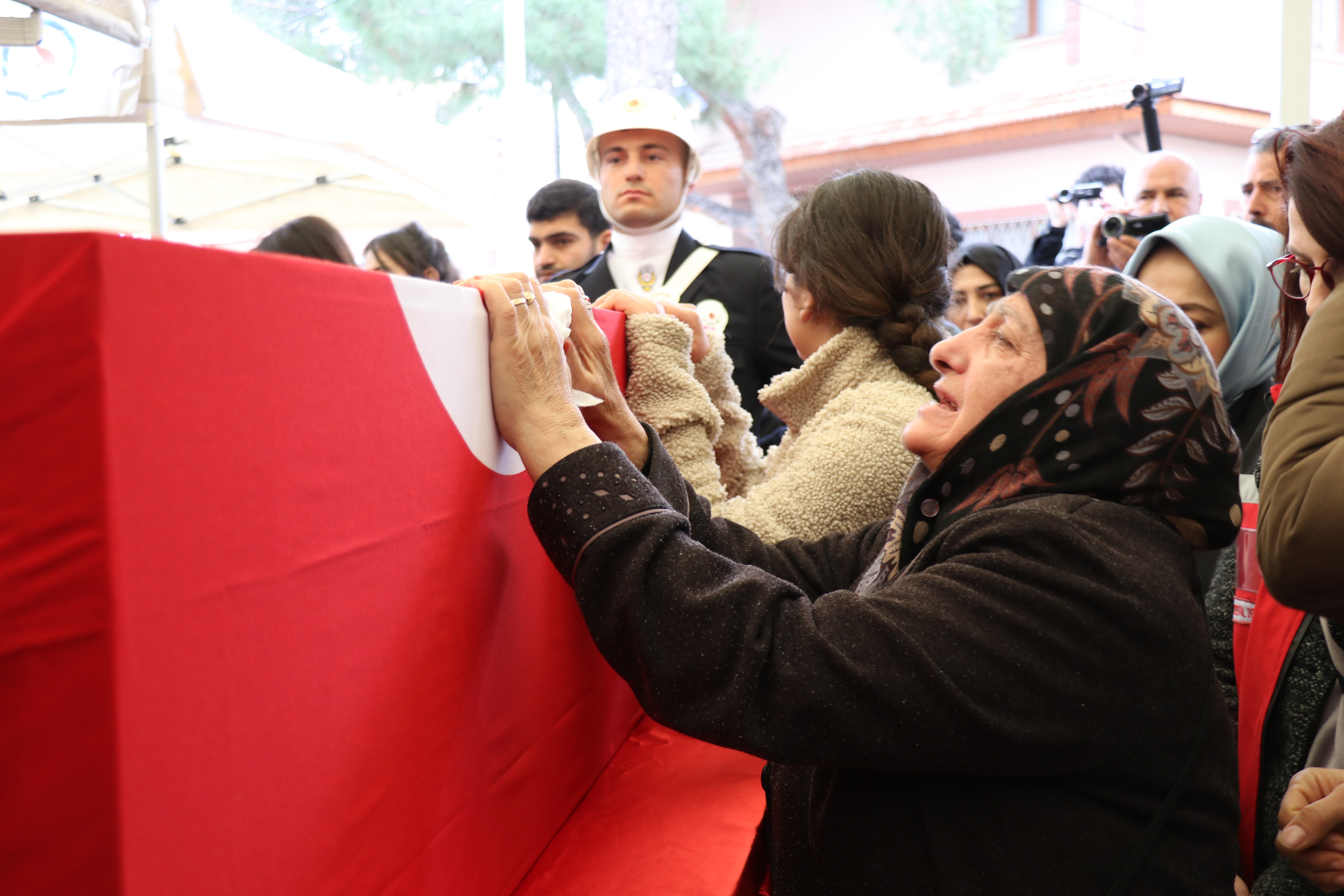 Doğum Gününde Şehit Düşen Polis Memuru Son Yolculuğuna Uğurlandı