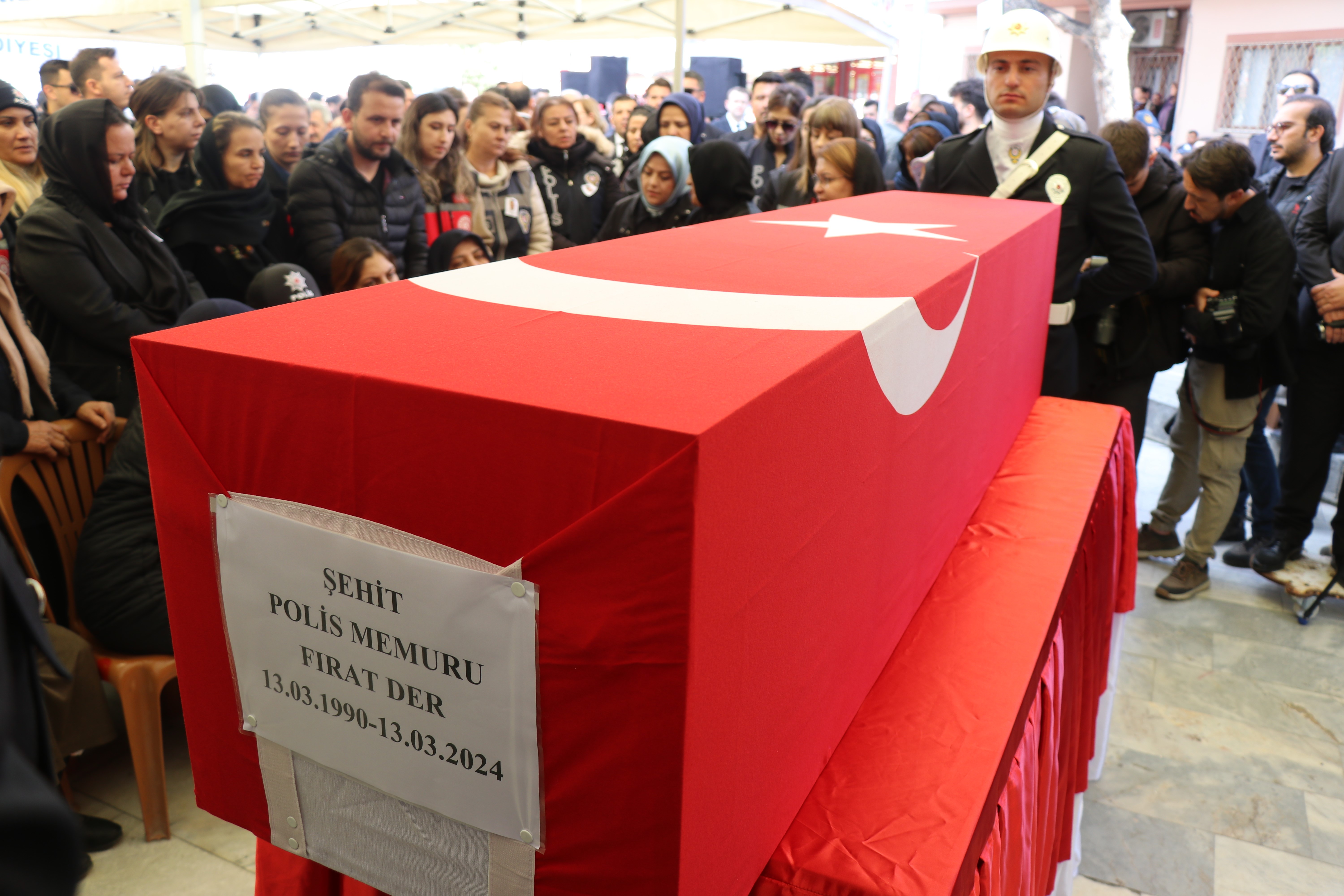 Doğum Gününde Şehit Düşen Polis Memuru Son Yolculuğuna Uğurlandı