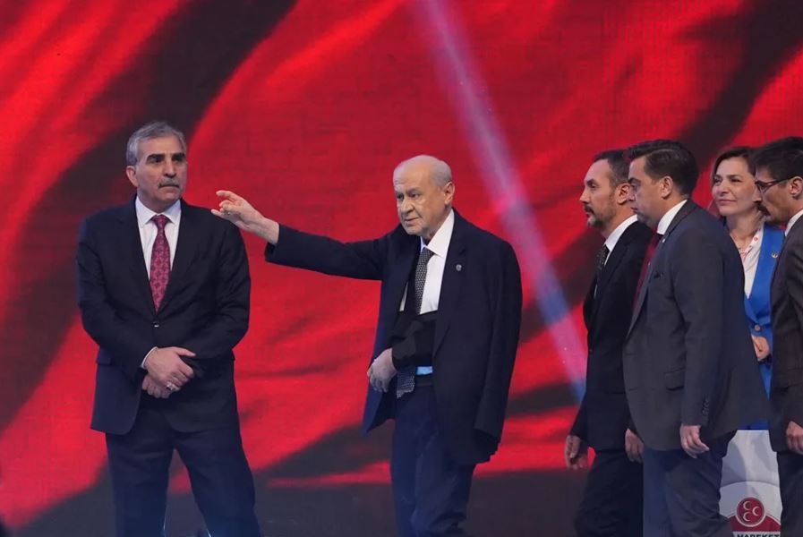 TAYTAK  14. OLAGAN KURULTAY'DA OYUNU KULLANDI