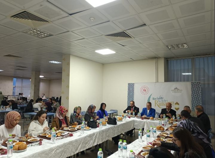 KASAPOĞLU ŞEHİT AİLELERİ İLE İFTARDA BİR ARAYA GELDİ