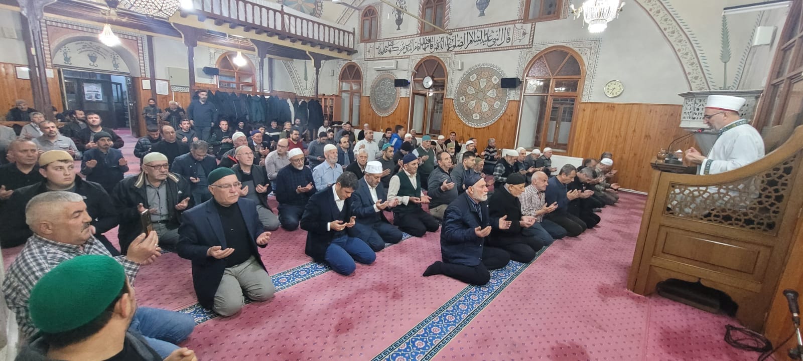 Müftü İmamoğlu İftarını Öğrencilerle Birlikte Açtı