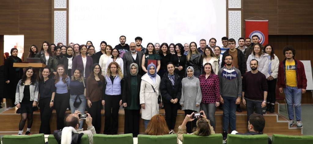 AFSÜ'de Seminerler Sürüyor