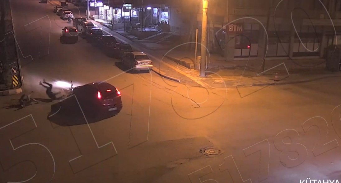 2 Ayrı Trafik Kazası: 3 Yaralı