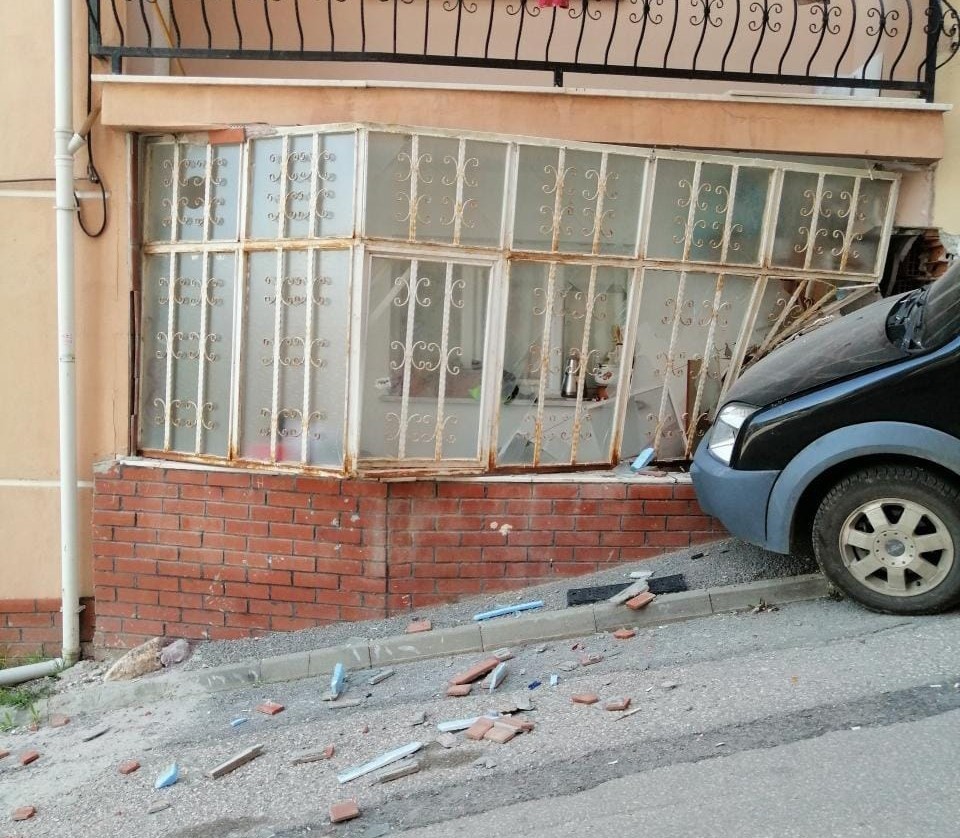 Faciayı Demir Parmaklıklar Önledi
