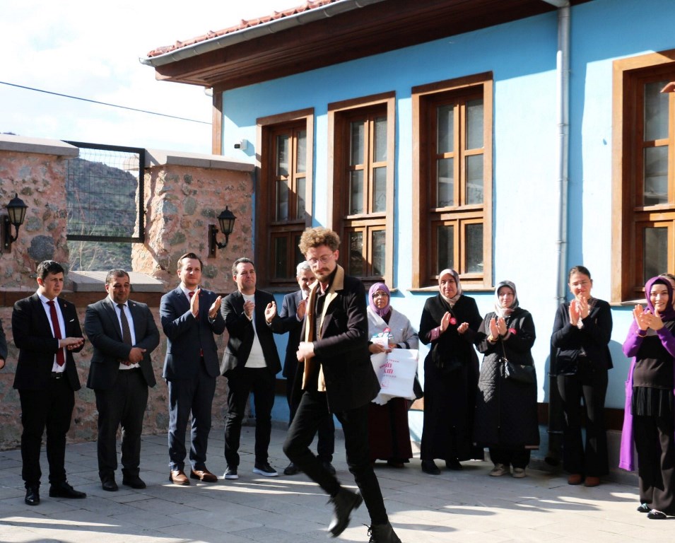 "HER ALANDA GELİŞMİŞ BİR AFYONKARAHİSAR HEDEFLİYORUZ"