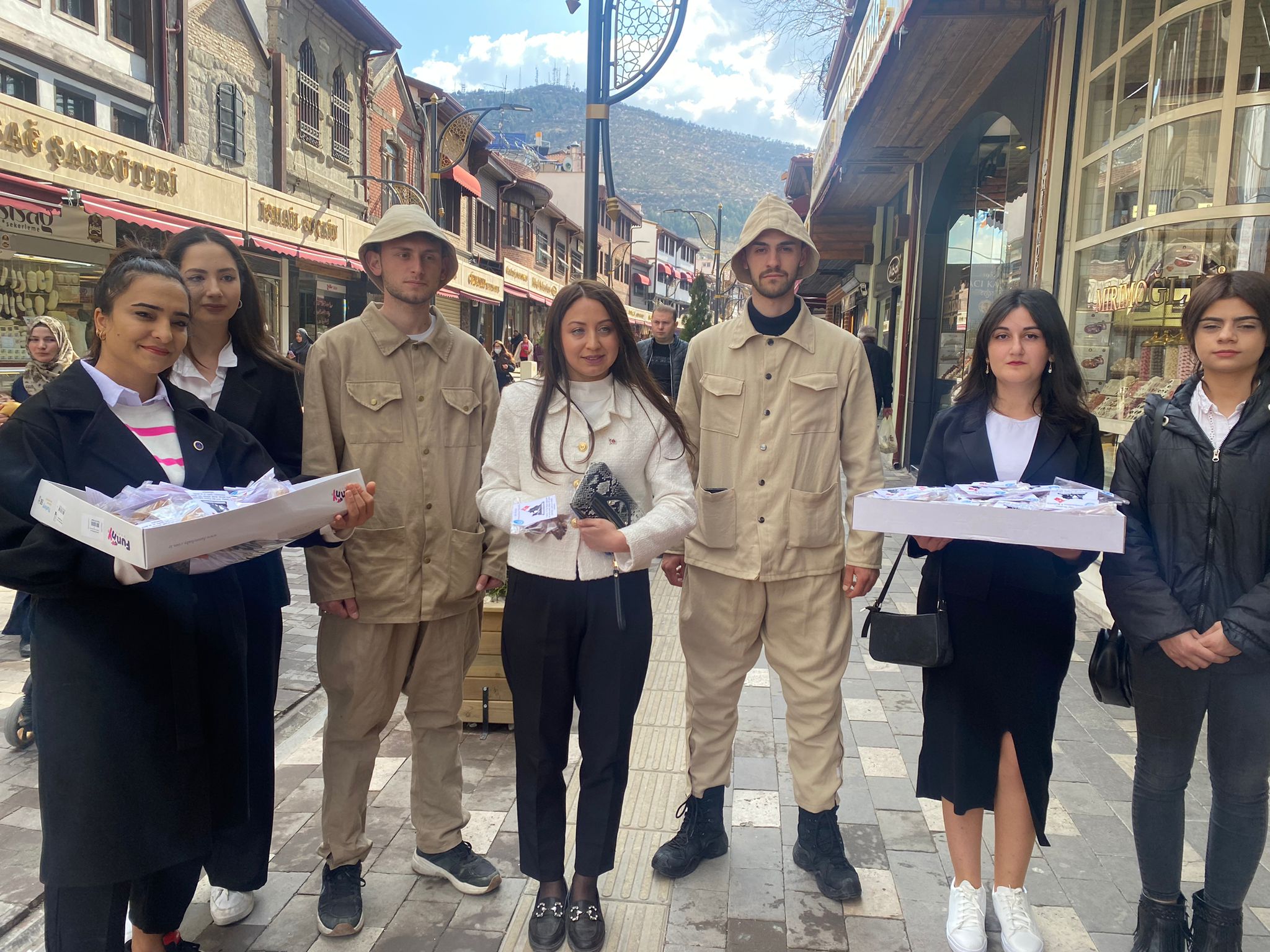 ÜLKÜ OCAKLARINDAN 18 MARTA ÖZEL İKRAM