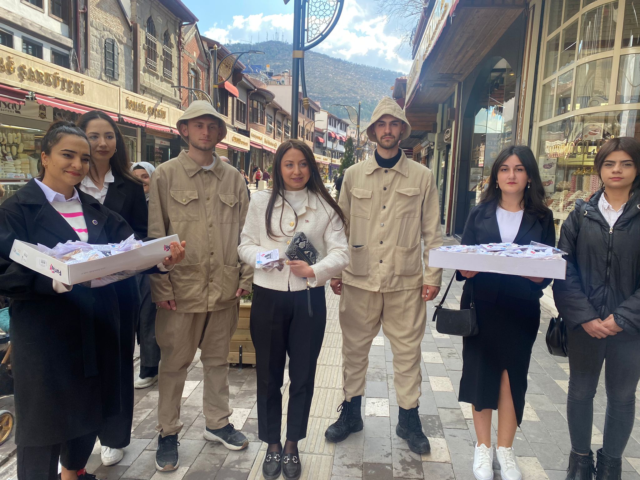 ÜLKÜ OCAKLARINDAN 18 MARTA ÖZEL İKRAM