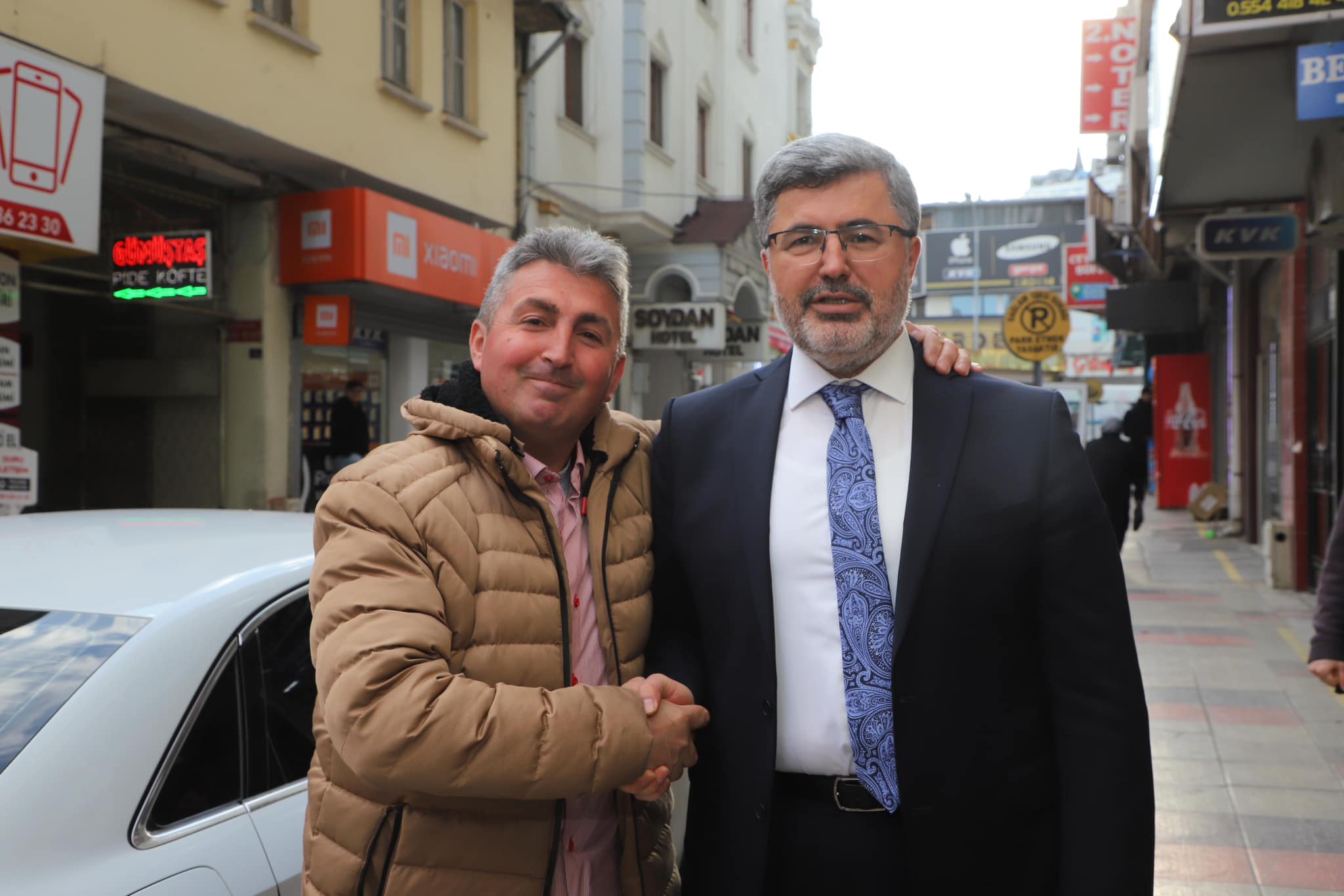 AK PARTİ HEYETİ MİLLİ BİRLİK CADDESİ ESNAFLARINI ZİYARET ETTİ