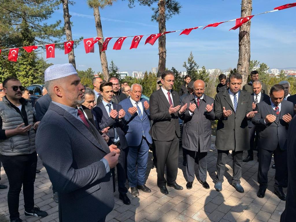 AFYONKARAHİSARLILAR "YEREL YÖNETİMDE DEĞİŞİM" İSTİYORLAR