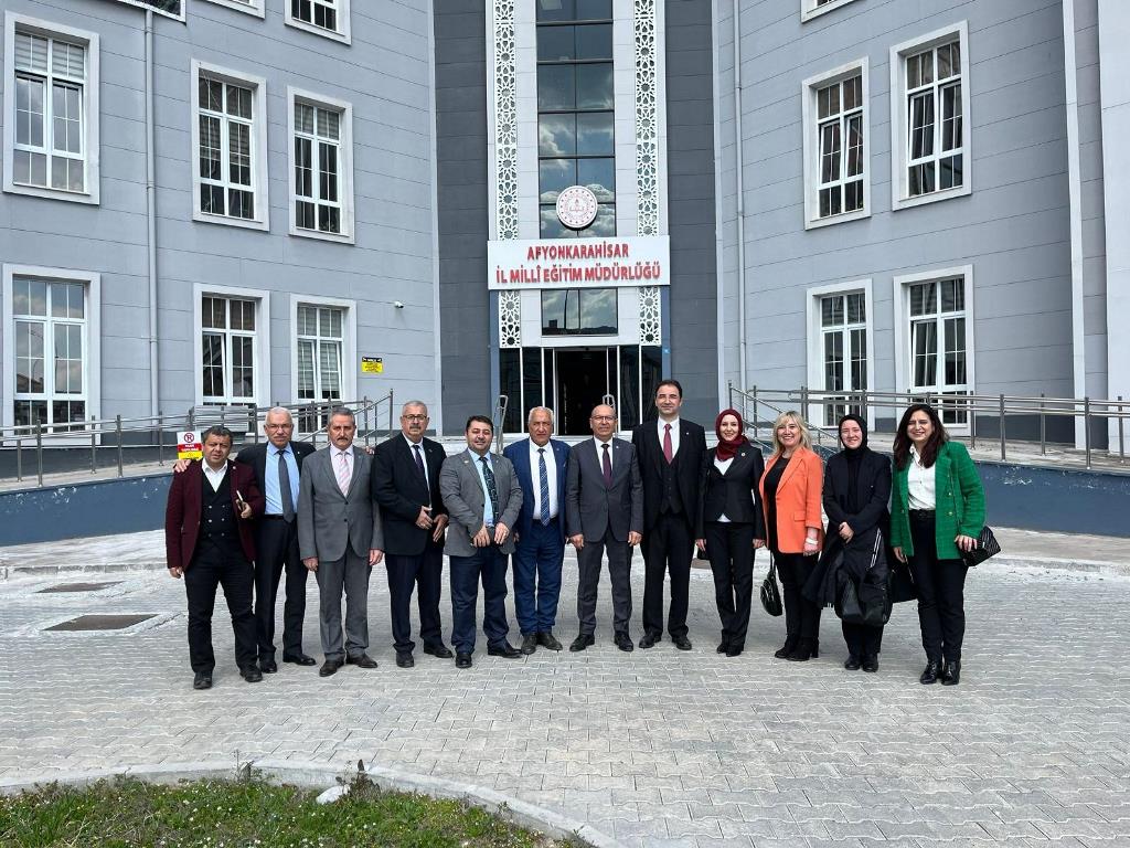 AFYONKARAHİSARLILAR "YEREL YÖNETİMDE DEĞİŞİM" İSTİYORLAR