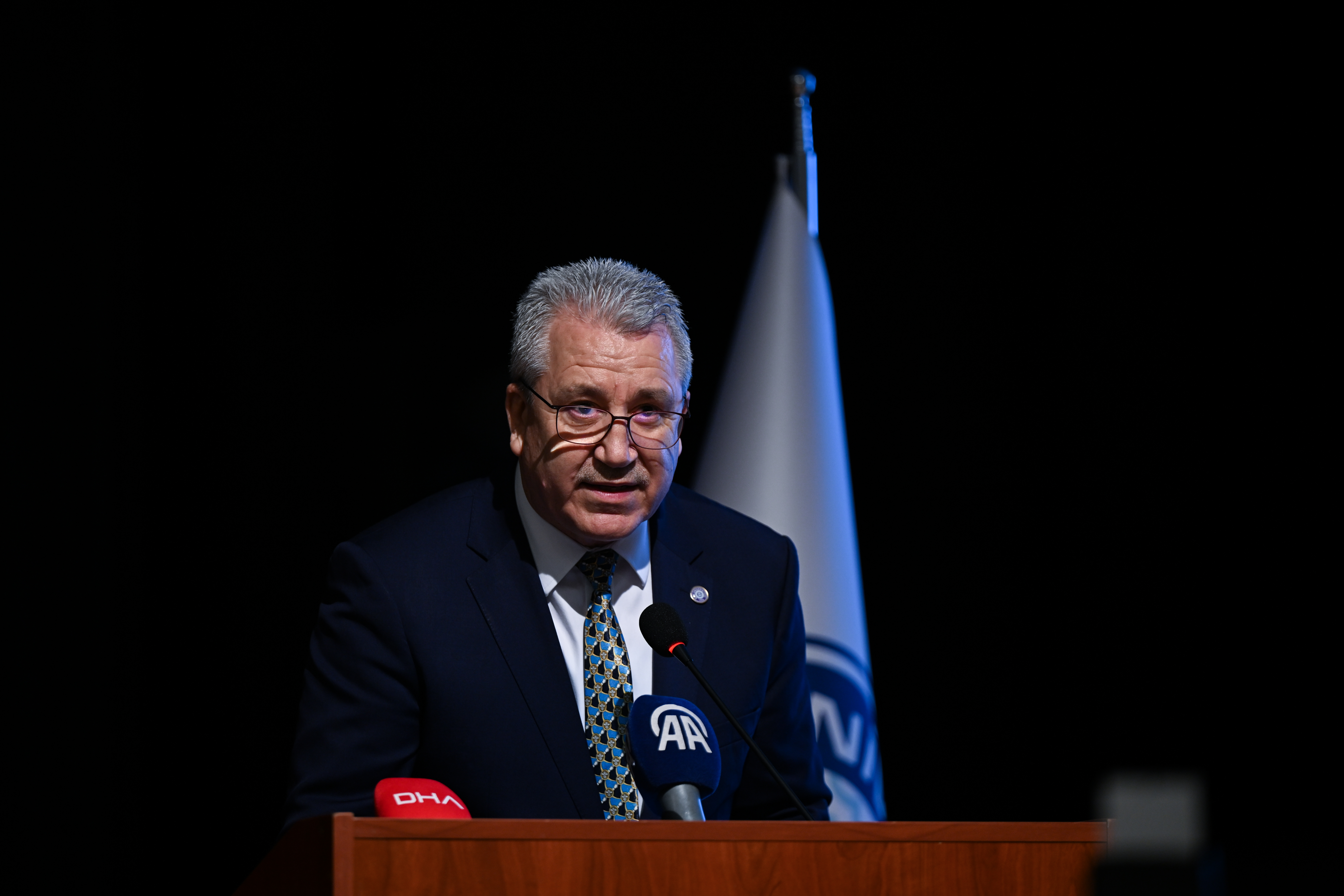 Bakan Kacır ve Türkiye'nin İlk Astronotu Alper Gezeravcı Gençlerle Buluştular