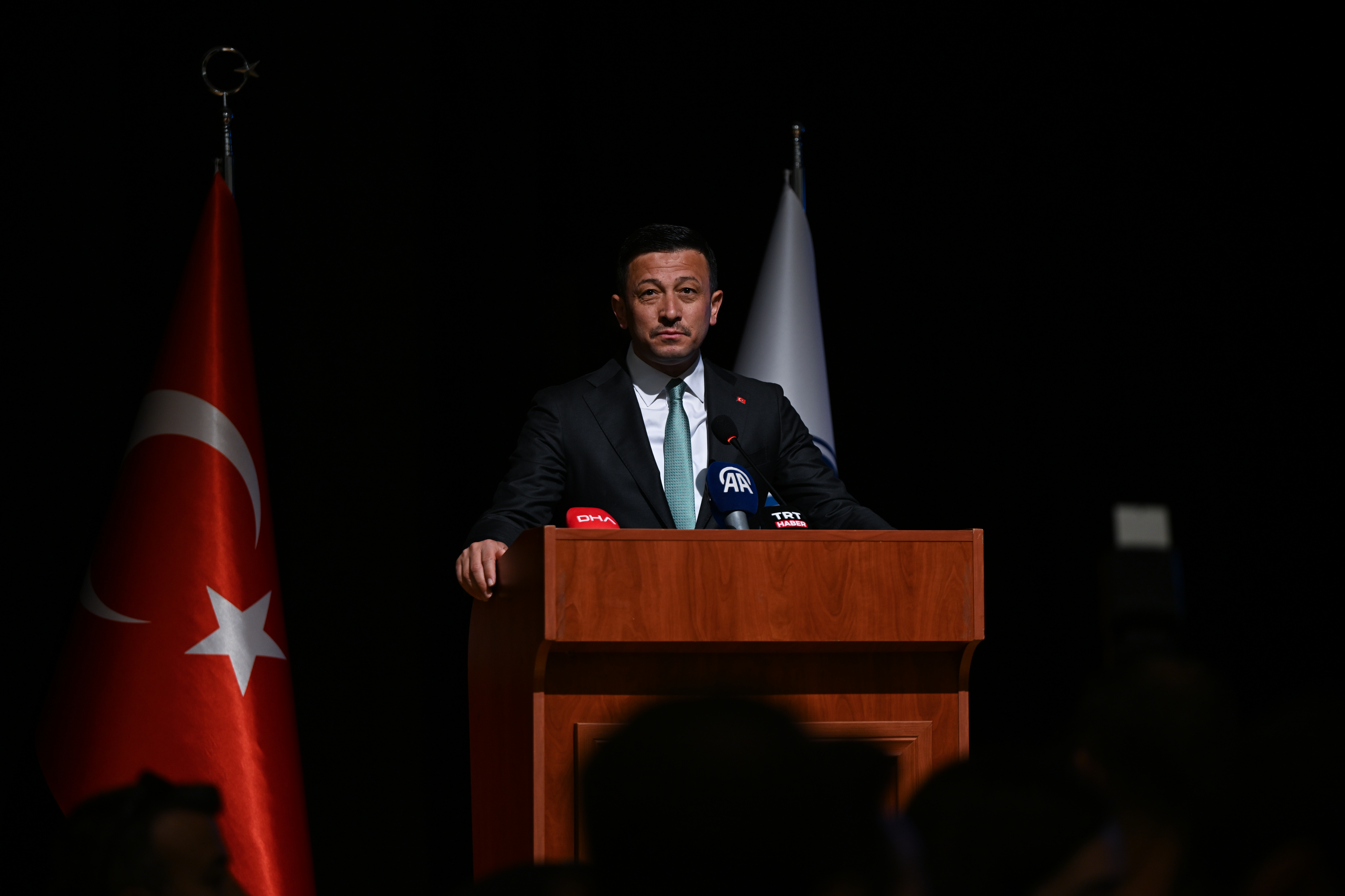 Bakan Kacır ve Türkiye'nin İlk Astronotu Alper Gezeravcı Gençlerle Buluştular