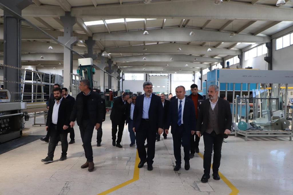 "MEMLEKETİMİZİ BİRLİKTE YÖNETEREK ŞAHA KALDIRACAĞIZ"