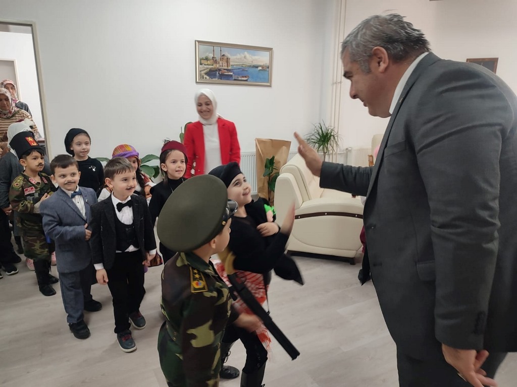 Kendileri Küçük Kalpleri Büyük Kahramanlarımız Dile Geldi