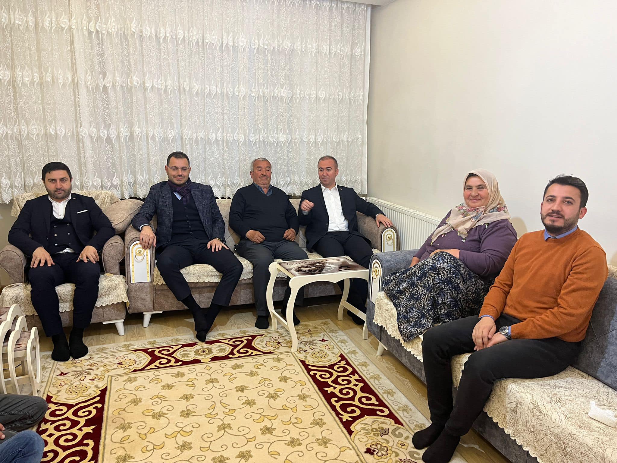 KANLICA MAHALLESİNDE HEMŞEHRİLERİYLE BULUŞTU
