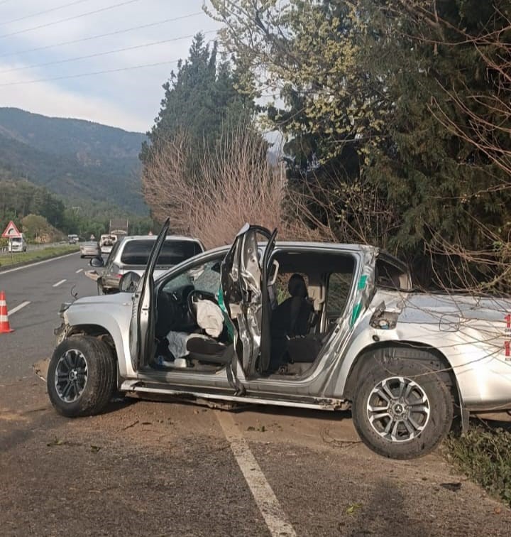 Orman İşletme Müdürlüğü Aracı Kaza Yaptı: 3 Yaralı